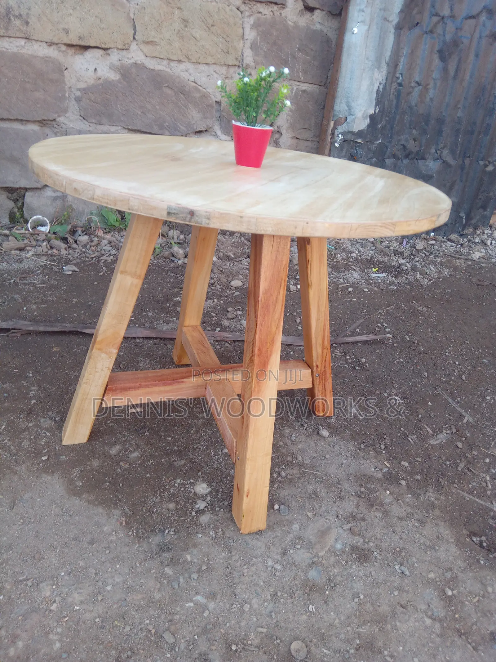 Round Table