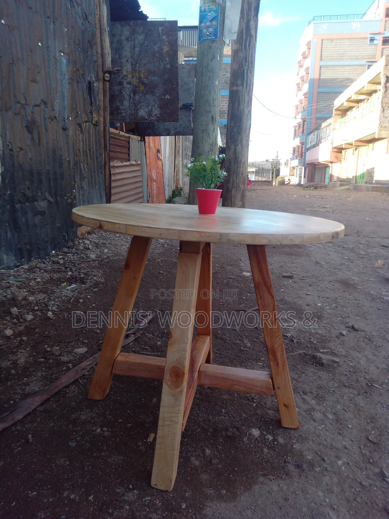 Round Table