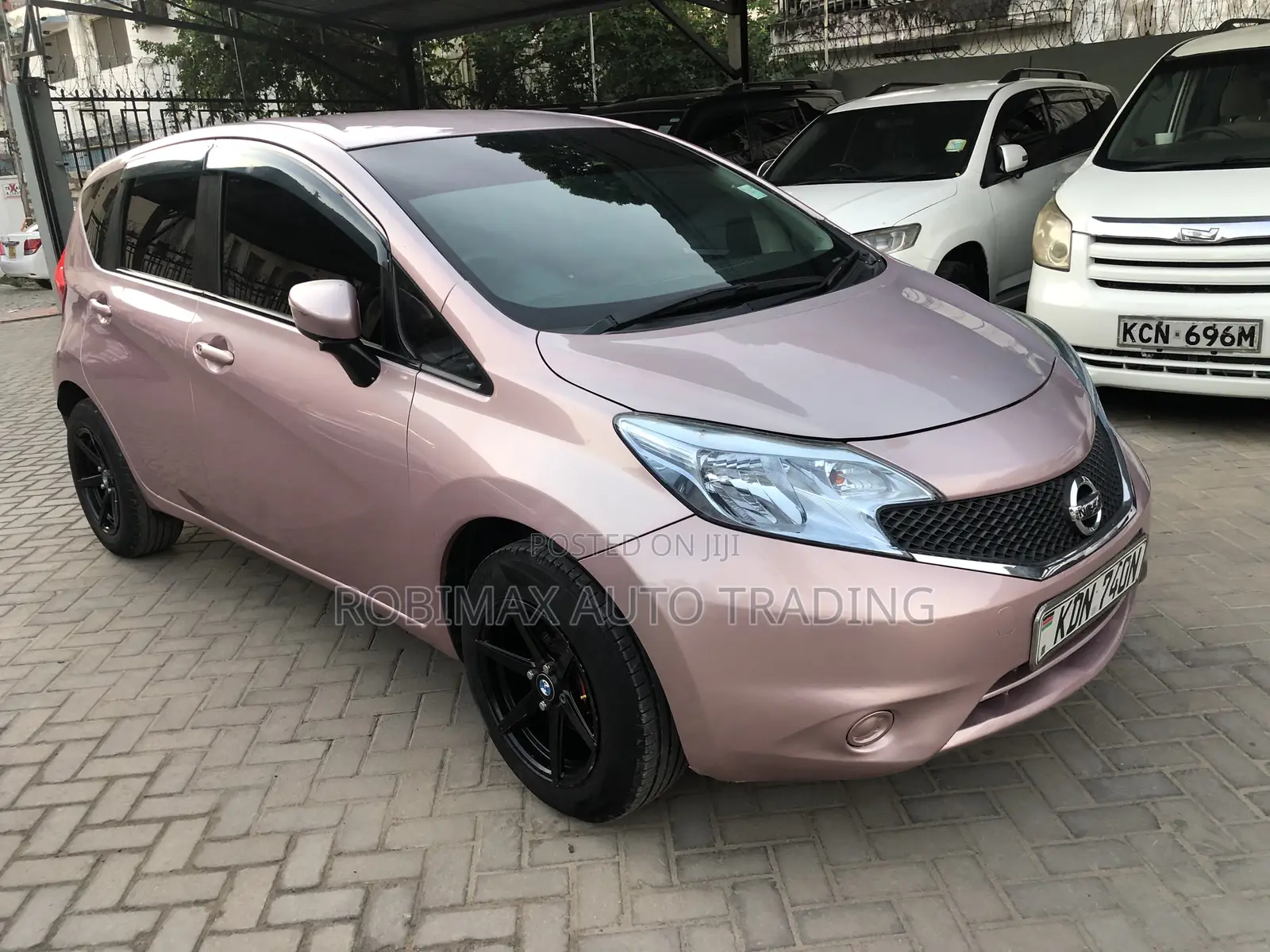 Nissan Note 2016 Pink