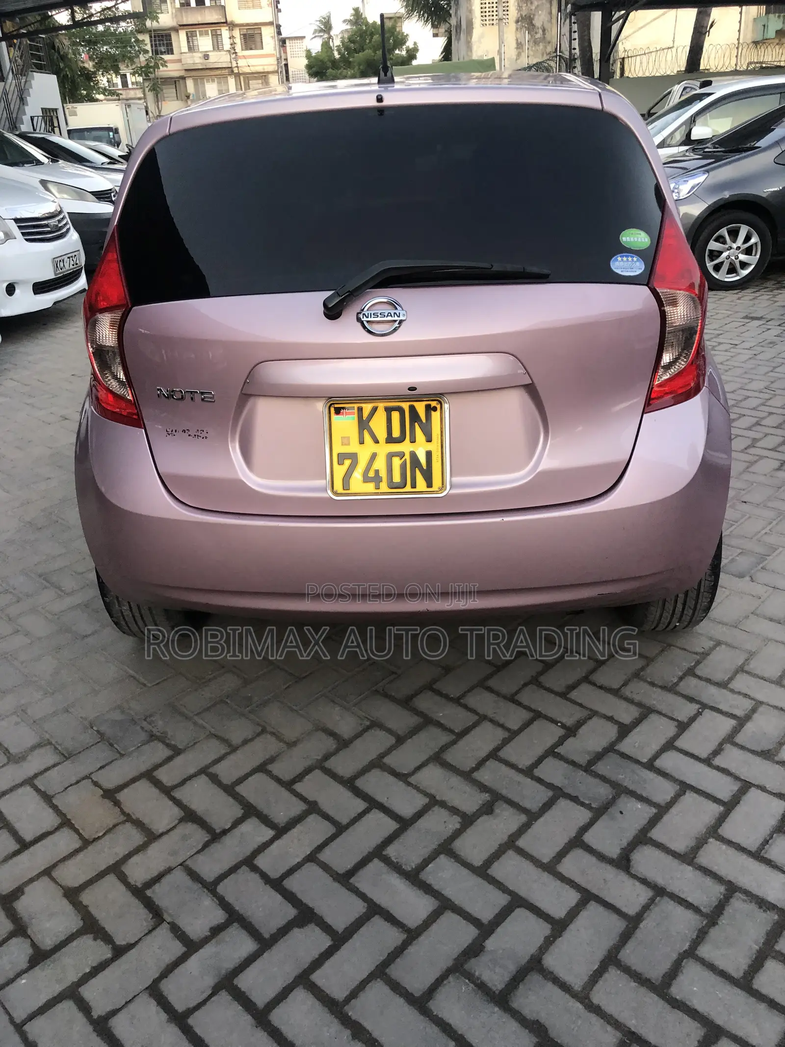 Nissan Note 2016 Pink