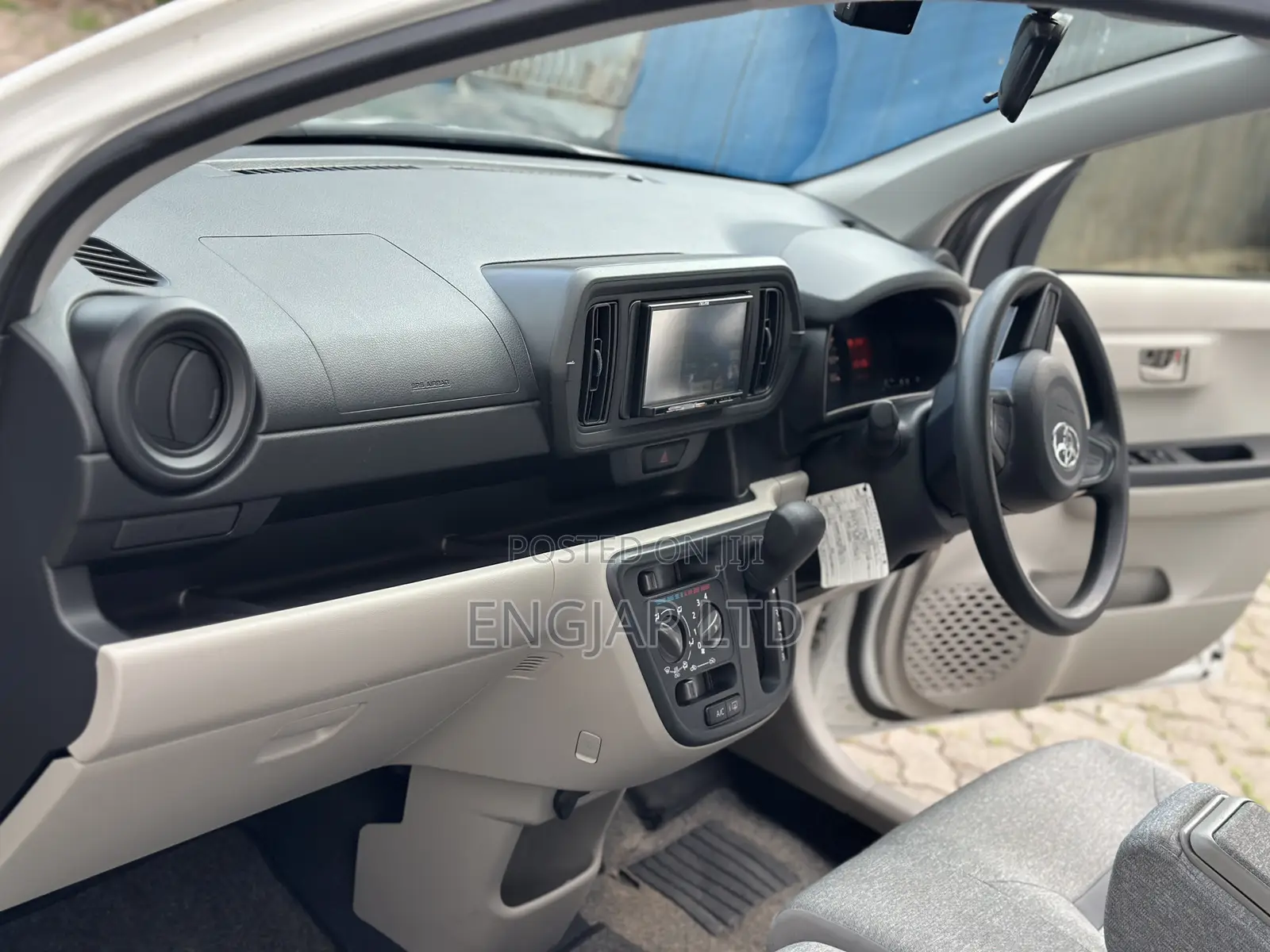 Toyota Passo 1.0 FWD 2018 White