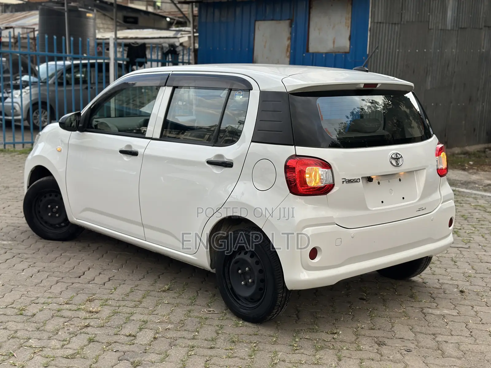 Toyota Passo 1.0 FWD 2018 White