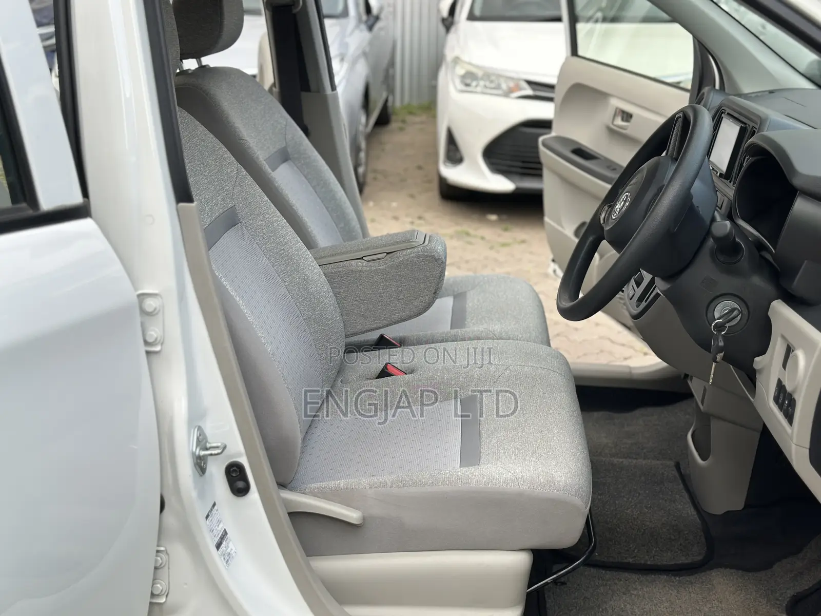 Toyota Passo 1.0 FWD 2018 White