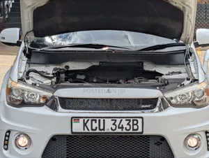 Mitsubishi RVR 2010 White