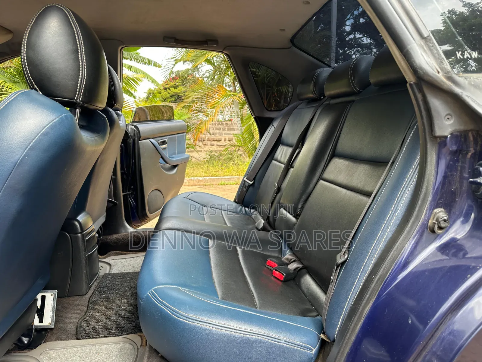 Subaru Legacy 2000 Blue