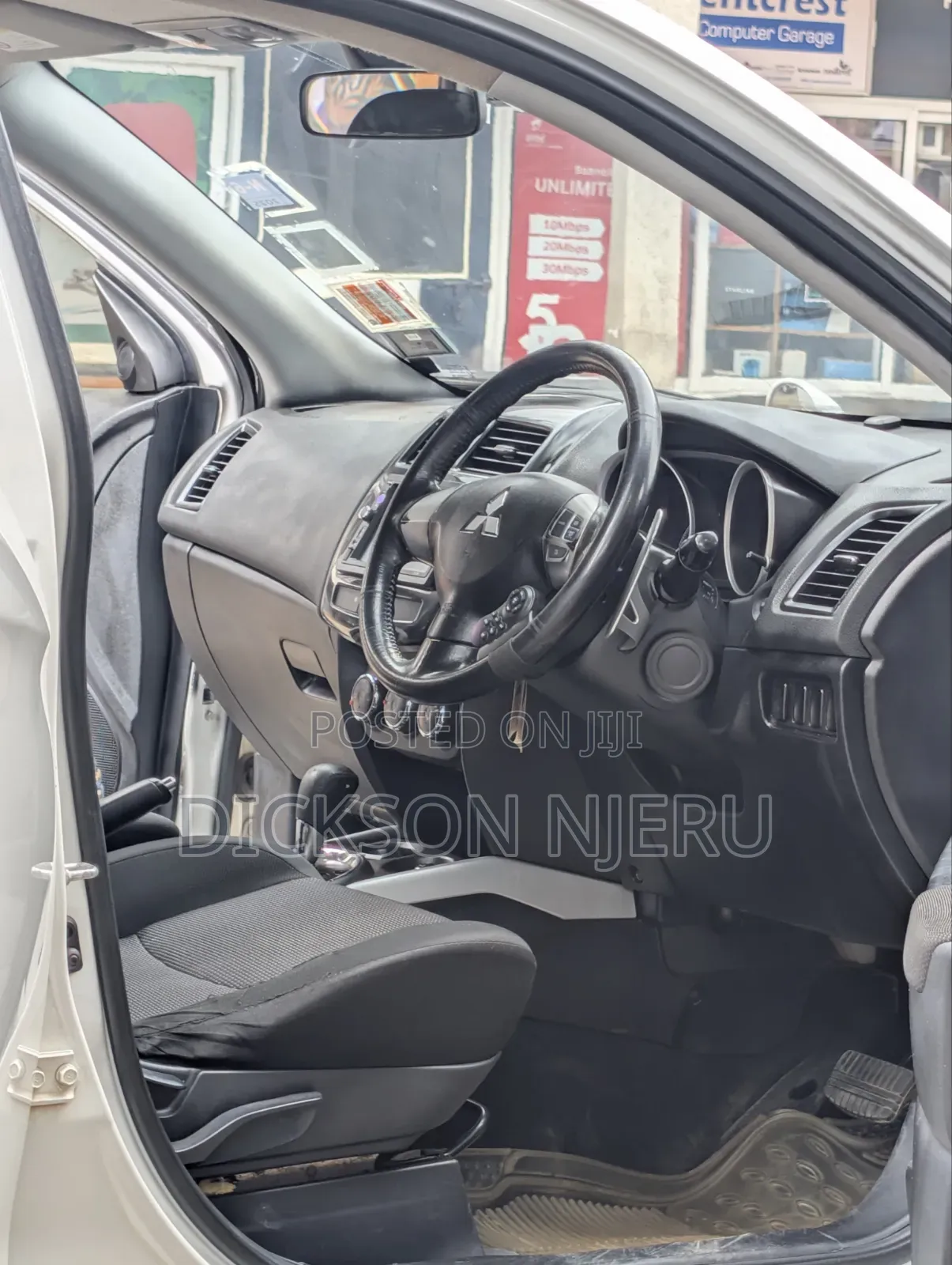 Mitsubishi RVR 2010 White