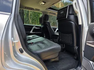 Toyota Land Cruiser 2019 Silver