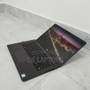 Laptop Dell Latitude 5300 8GB Intel Core i5 SSD 256GB