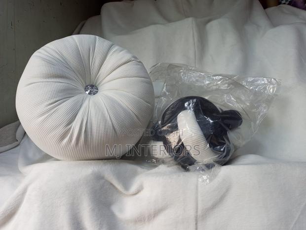 Modern Home Decor Cushions With Round and Knot Design