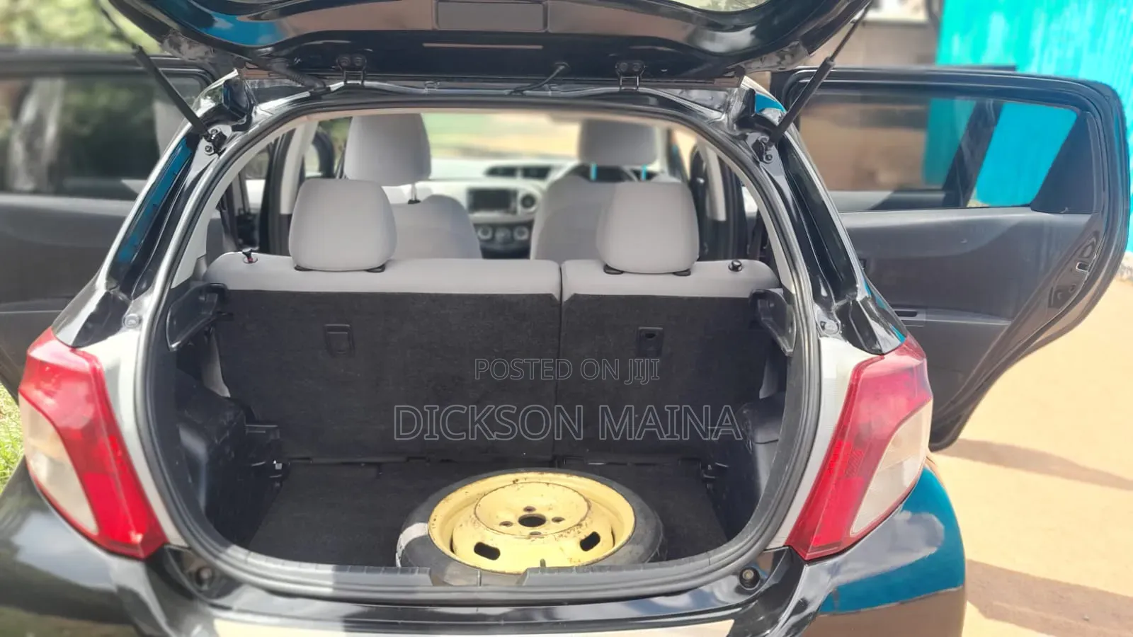 Toyota Vitz 2012 Black