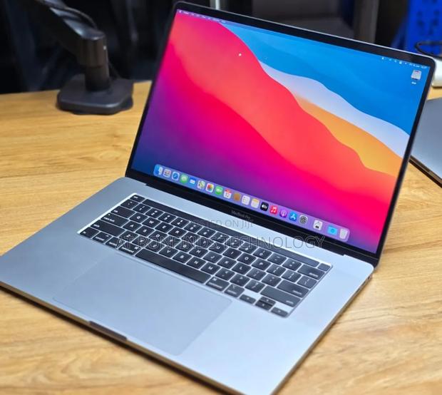 Laptop Apple MacBook Pro 16GB Intel Core i9 SSD 1T - thumbnail 3