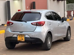 Mazda Demio 2018 Silver