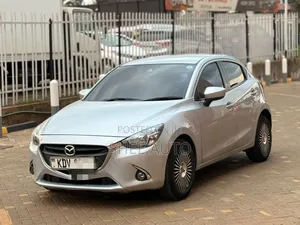 Mazda Demio 2018 Silver