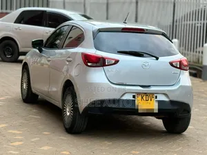 Mazda Demio 2018 Silver