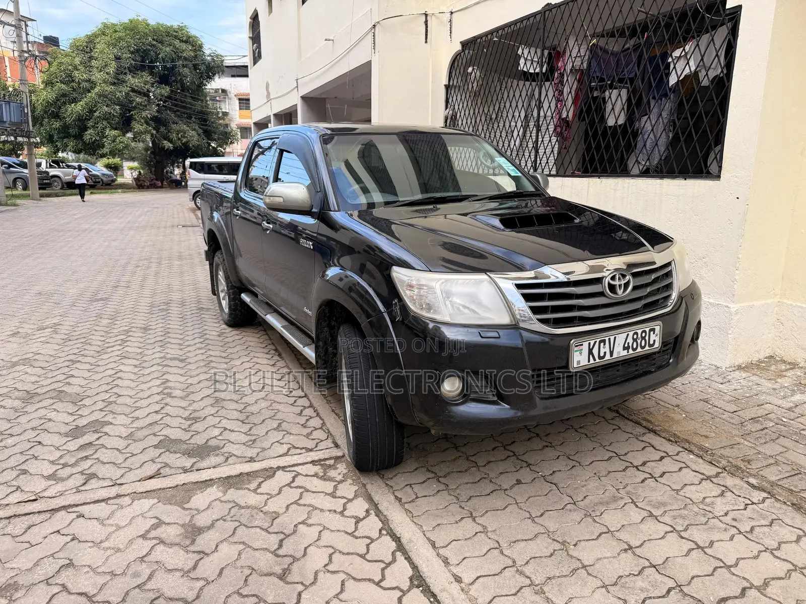 Toyota Hilux 2014 Black