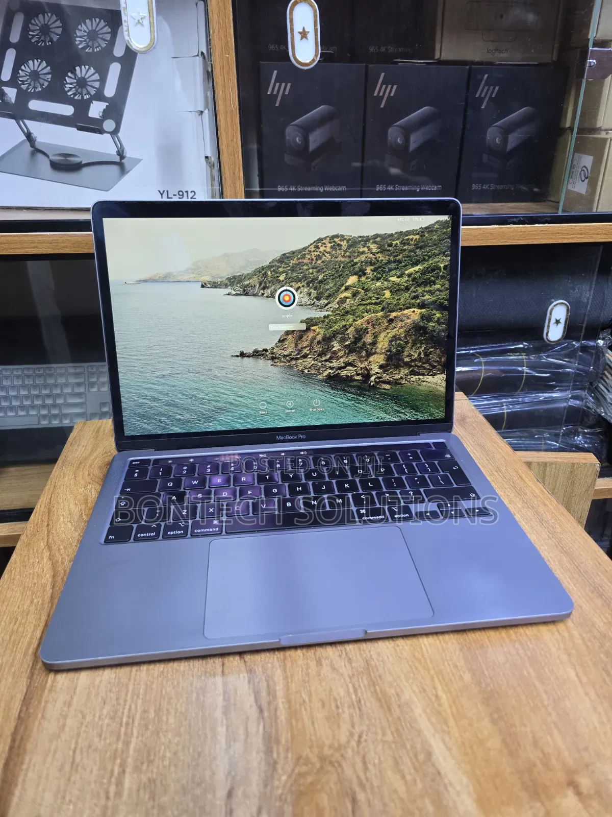 Laptop Apple MacBook Pro 2020 32GB Intel Core i7 SSD 1T