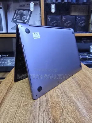 Laptop Apple MacBook Pro 2020 32GB Intel Core i7 SSD 1T