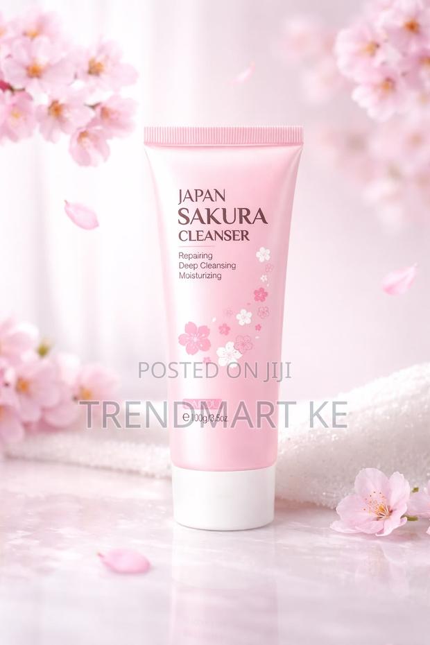 Sakura Facial Cleanser(100ml)