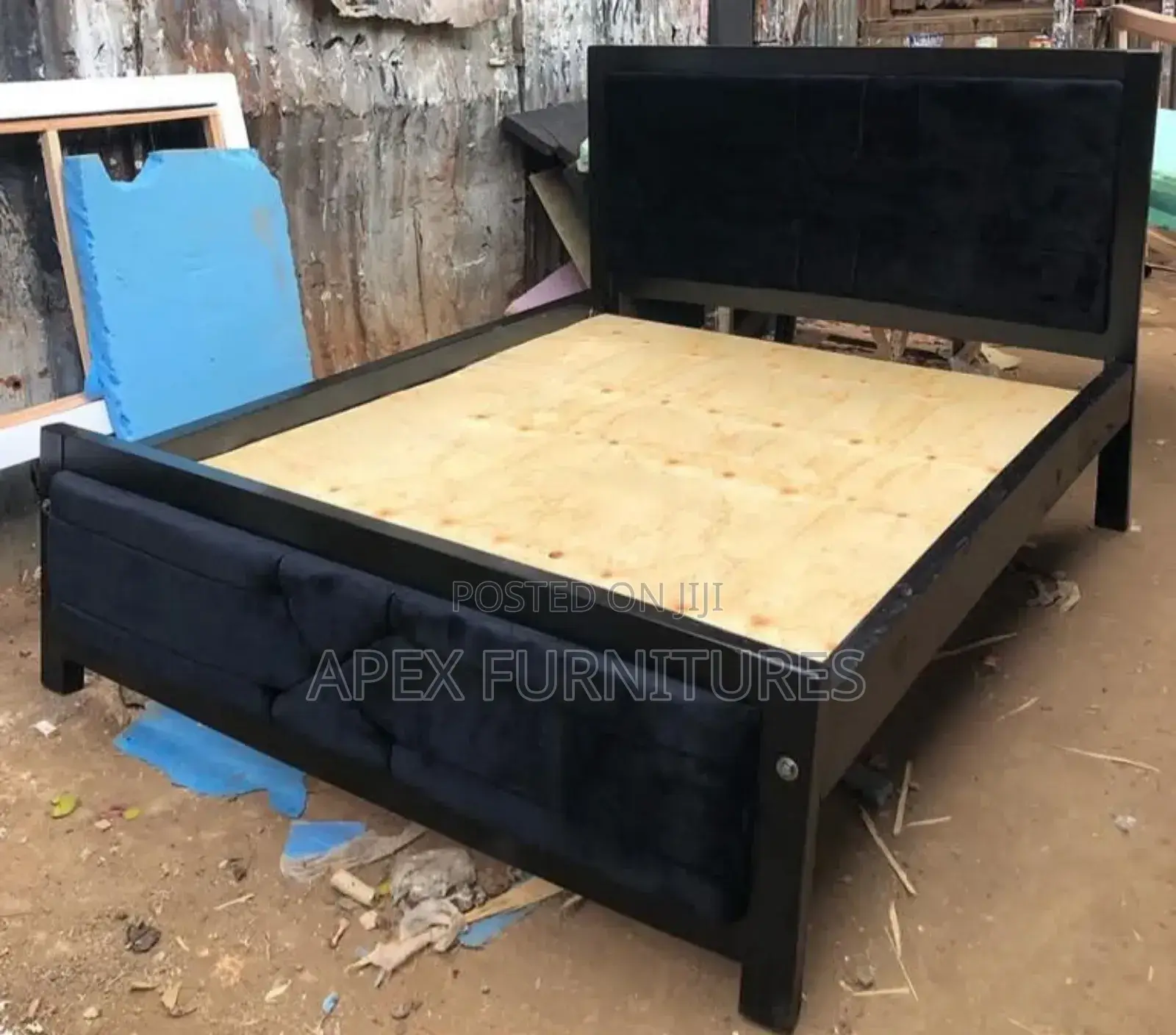 Black 5*6 Bed