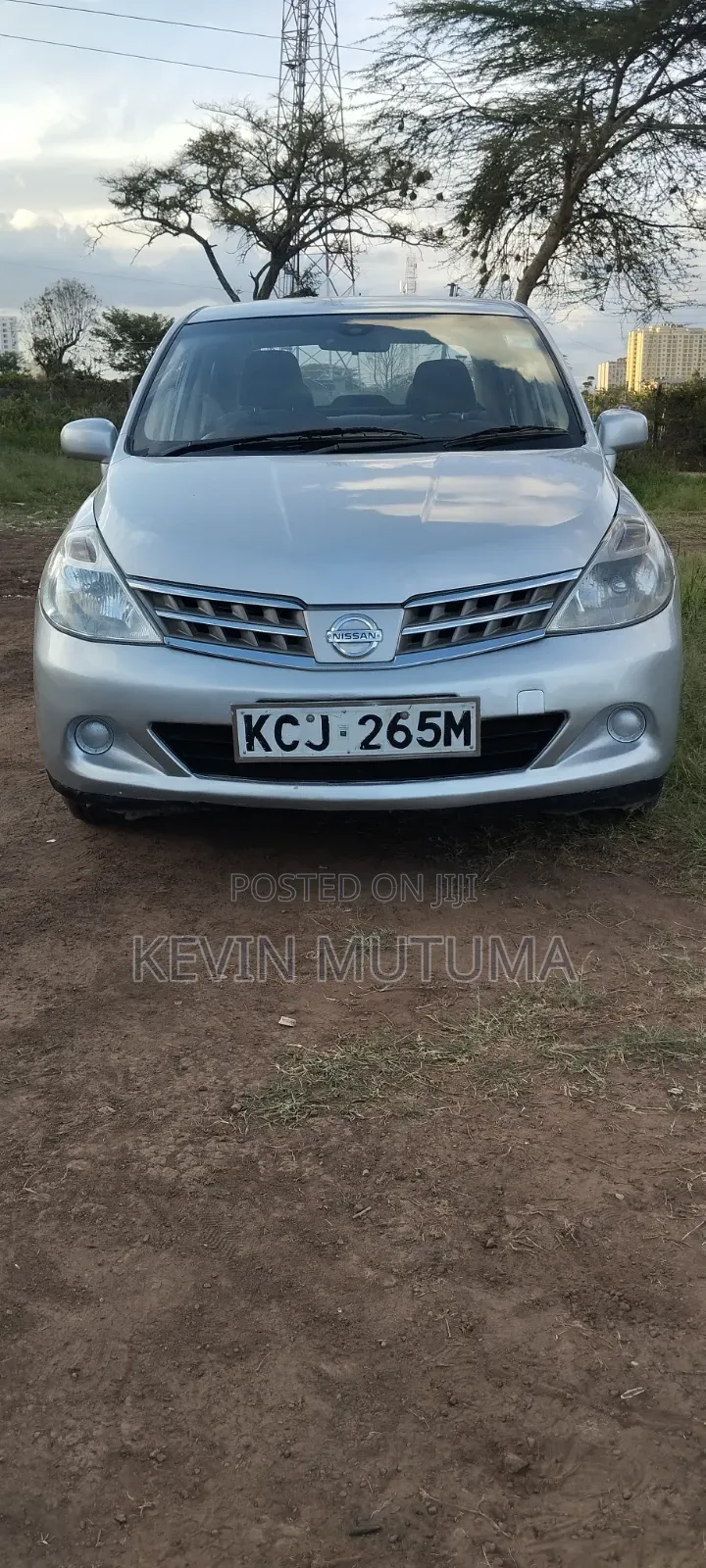 Nissan Tiida 2009 Silver