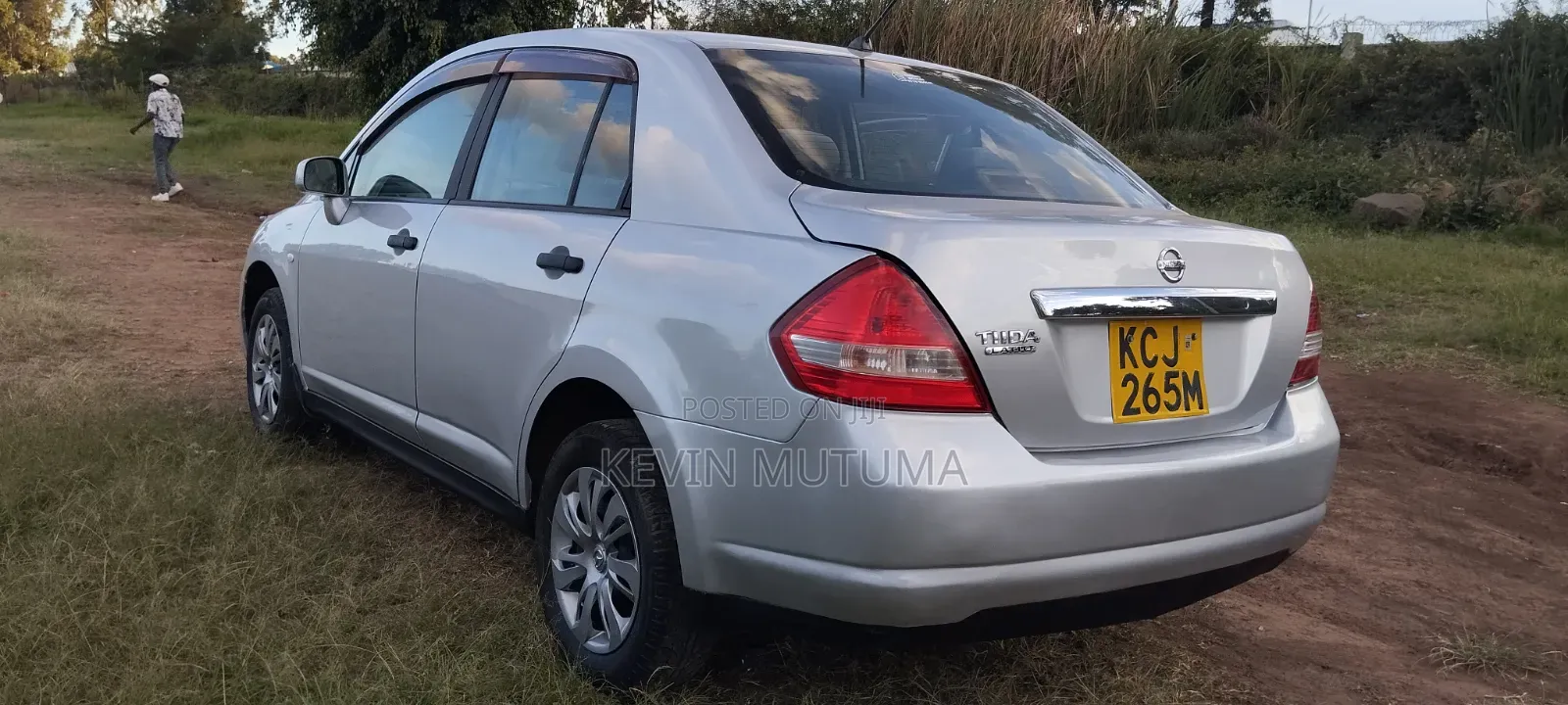 Nissan Tiida 2009 Silver