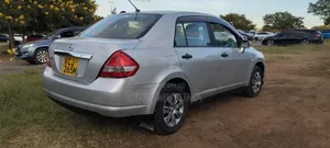 Nissan Tiida 2009 Silver