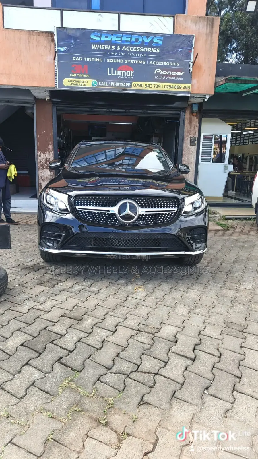 Benz GLC Llumar Ceramic Tint.