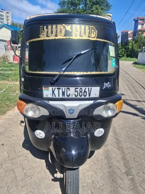 Piaggio 2022 Black