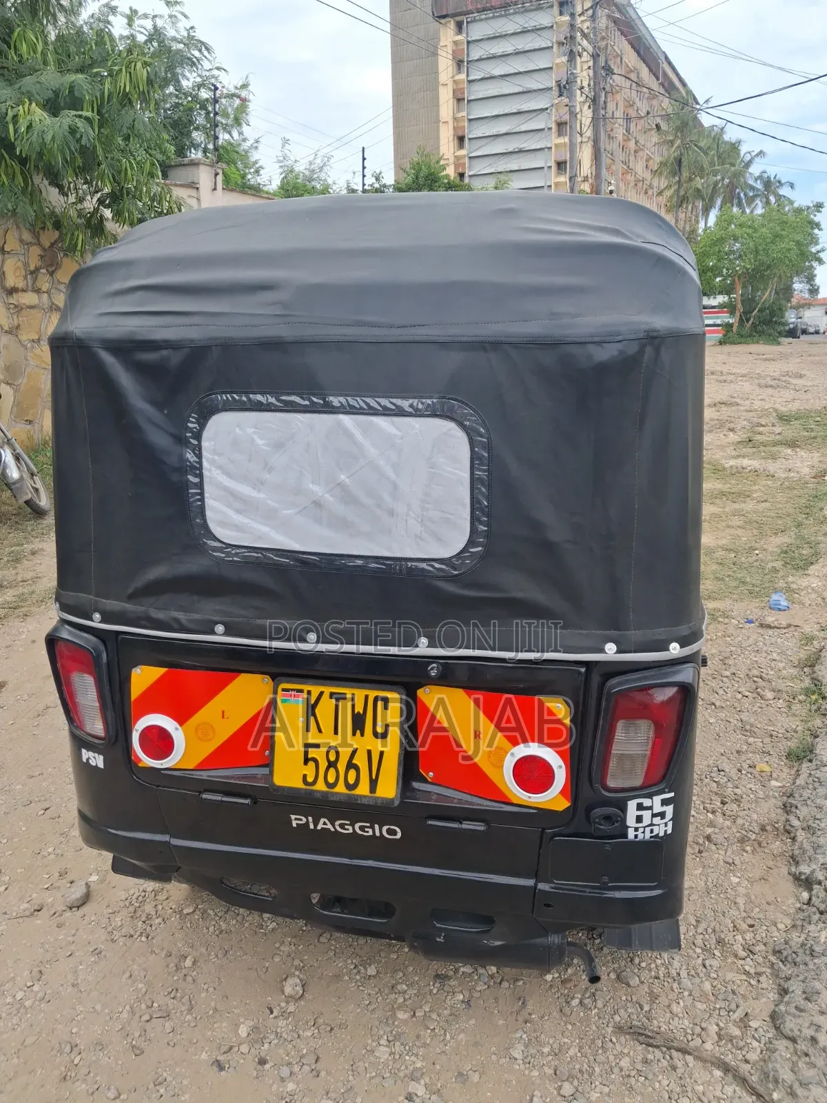 Piaggio 2022 Black