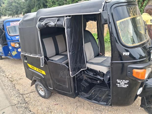 Piaggio 2022 Black - thumbnail 3