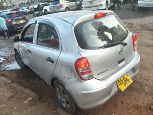 Nissan March 2012 Silver