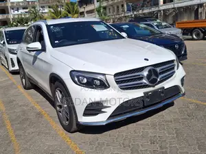 Mercedes-Benz GLC-Class 2019 Off white