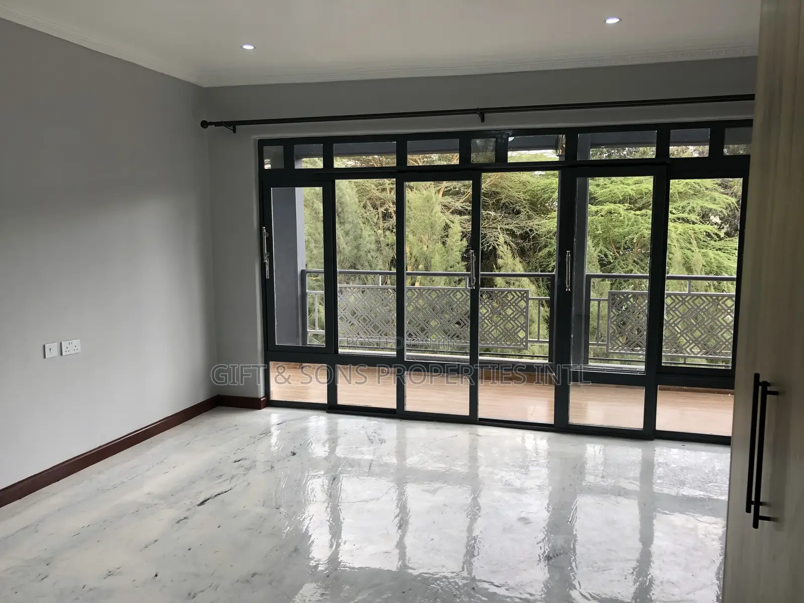 3bdrm Apartment in Flower Business Park, Viwandani for rent