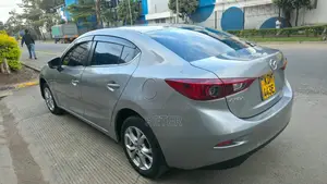 Mazda Axela 2016 Gray