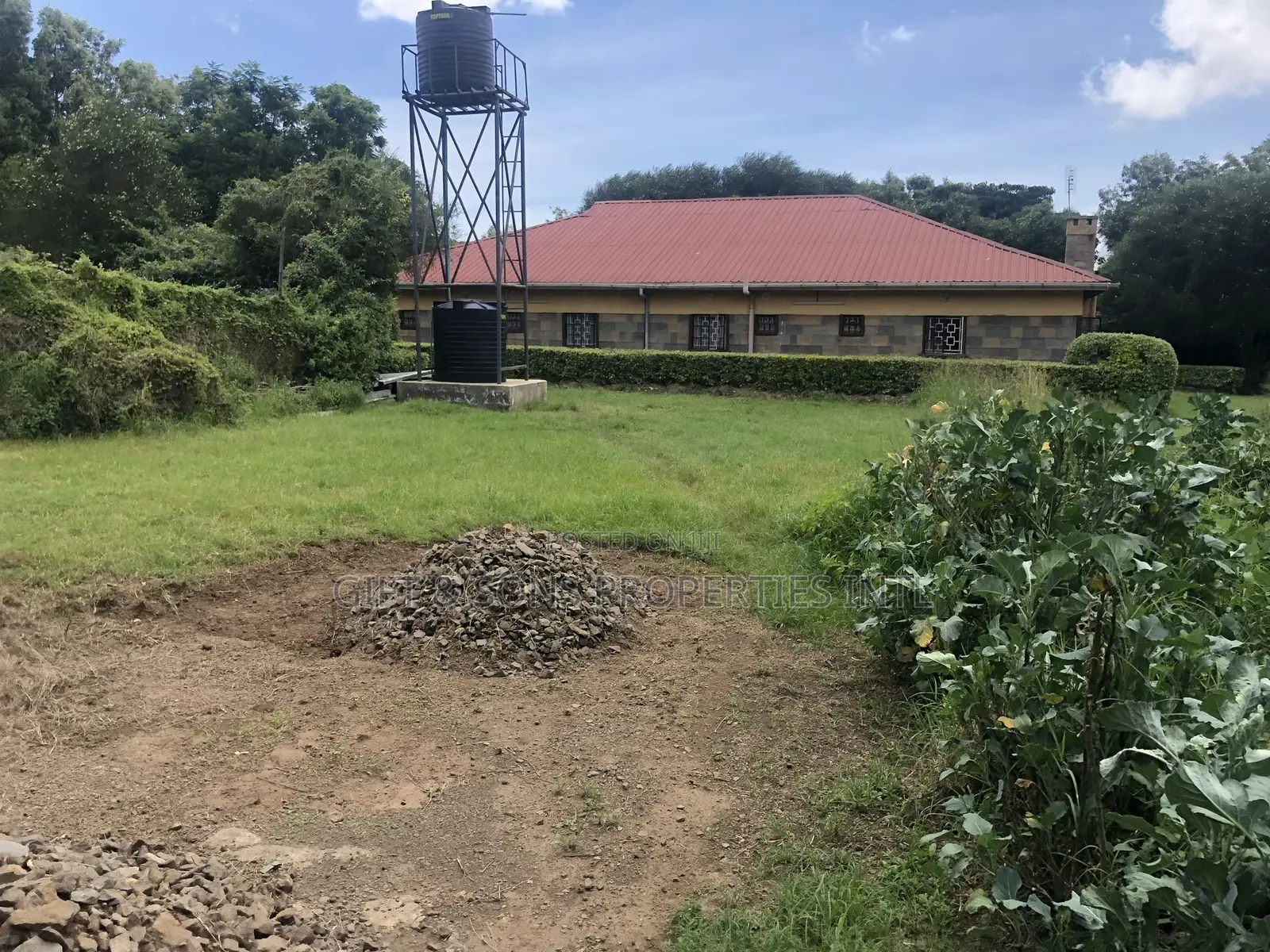 4bdrm Bungalow in Karai for sale