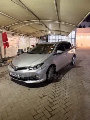 Toyota Auris 2016 Silver