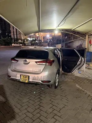Toyota Auris 2016 Silver