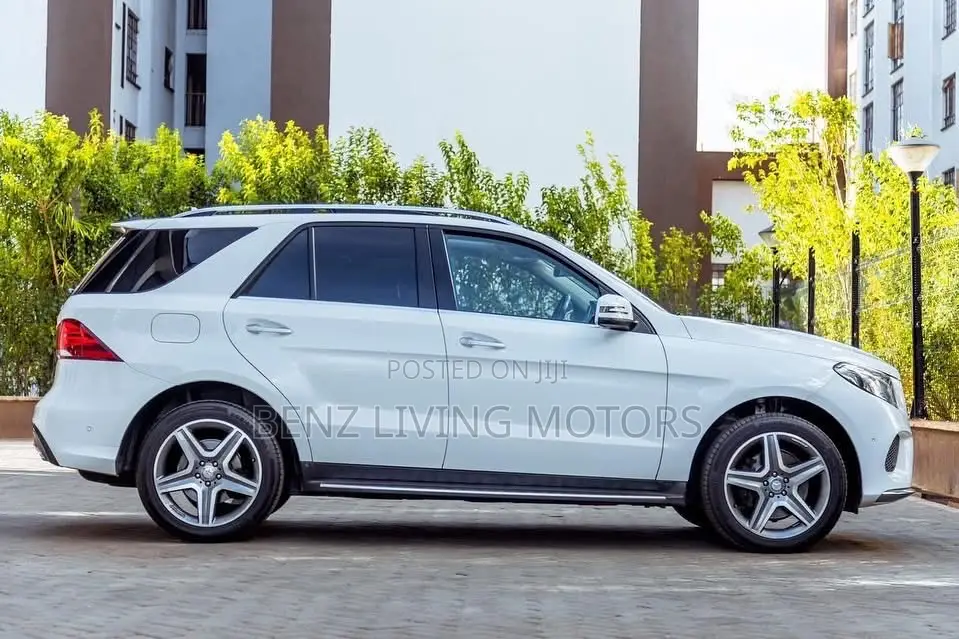 Mercedes-Benz GLE-Class GLE 350d 4MATIC 2016 White