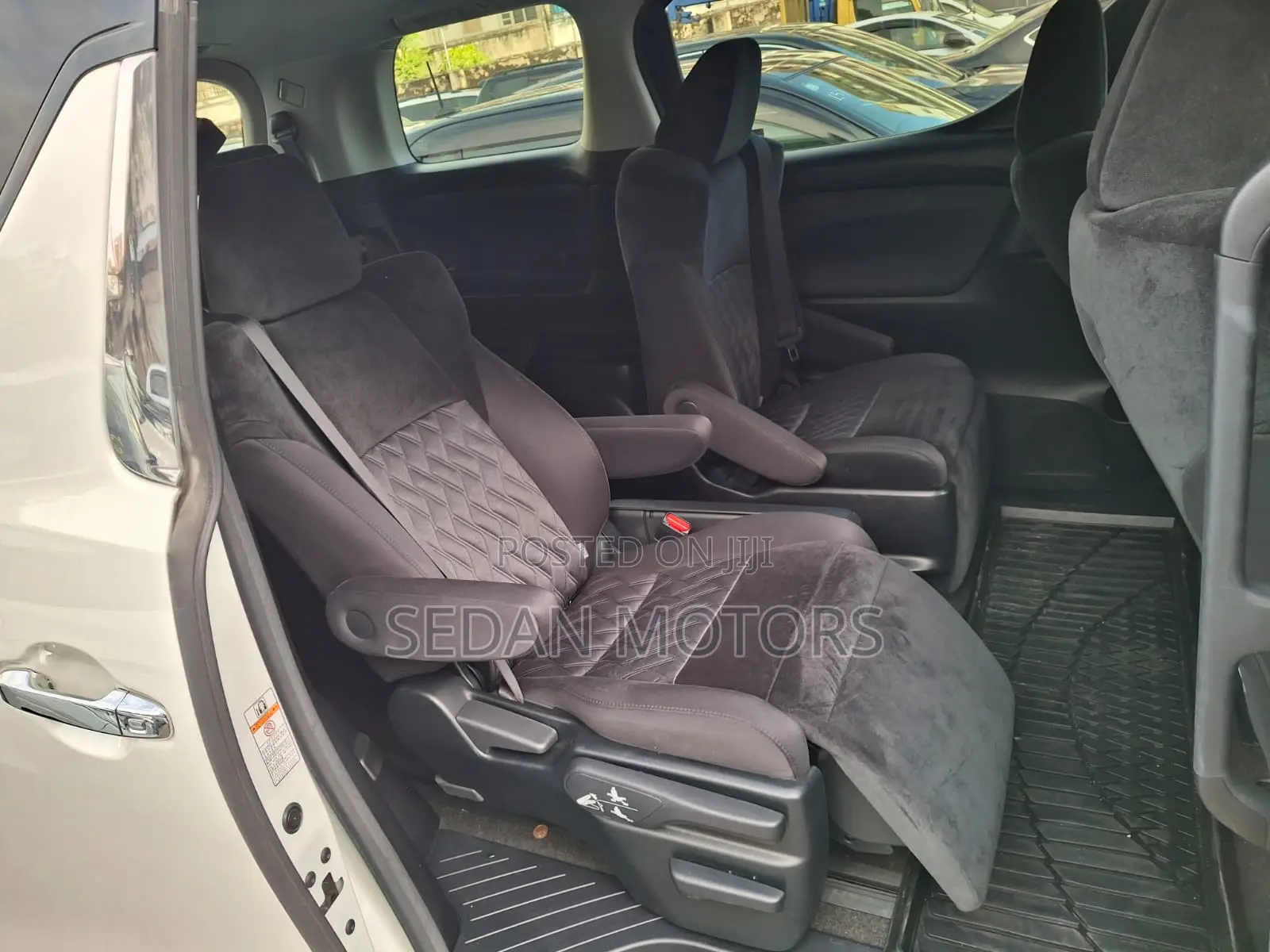 Toyota Alphard 2019 Ivory