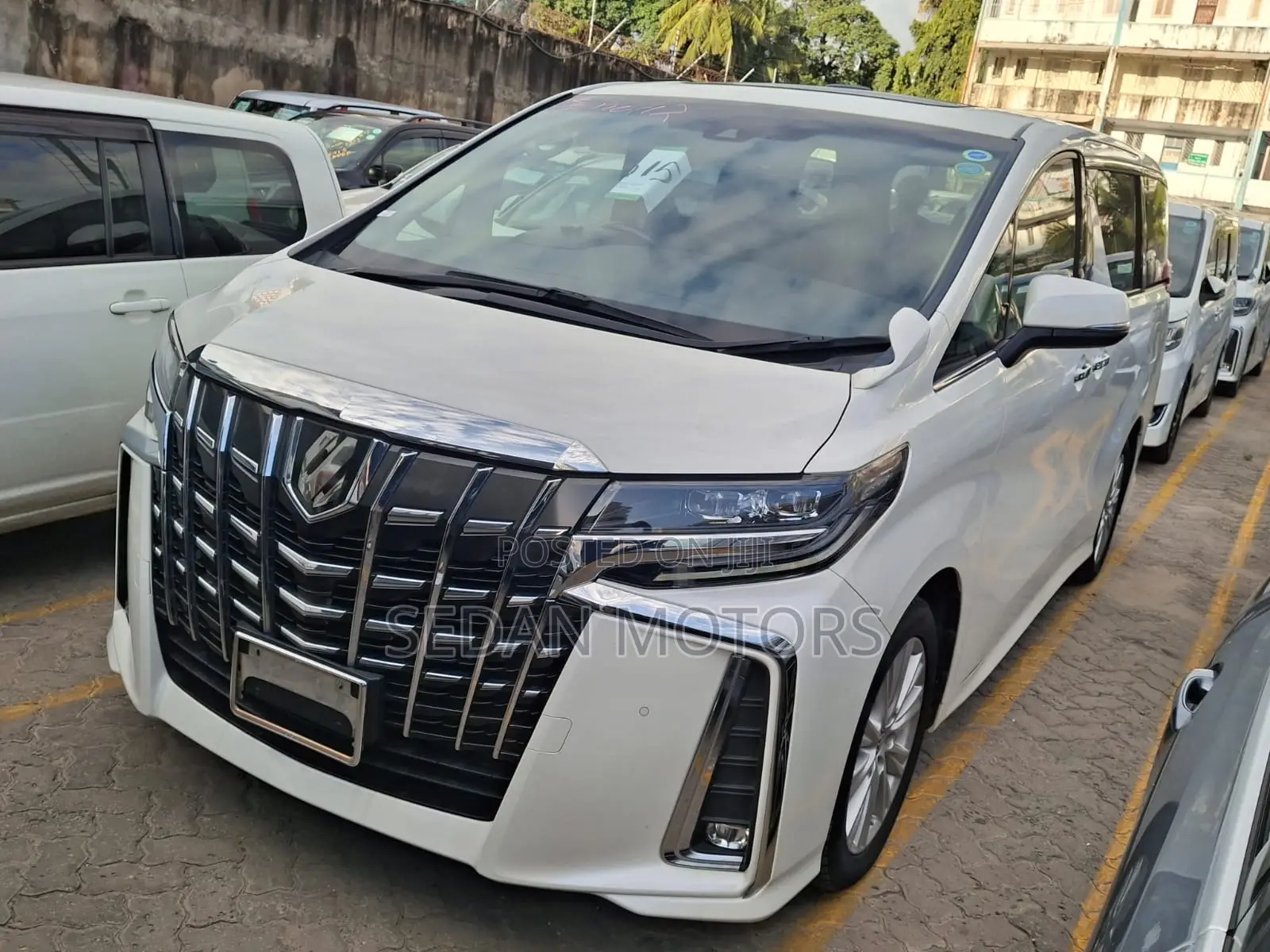 Toyota Alphard 2019 Ivory