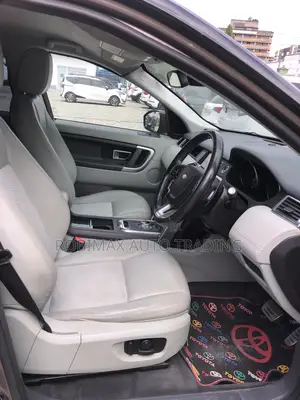 Land Rover Discovery Sport 2016 Brown
