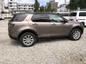Land Rover Discovery Sport 2016 Brown