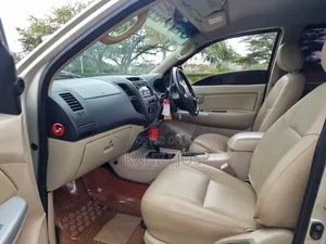 Toyota Hilux 2007 Silver
