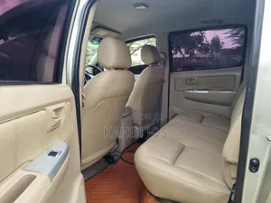 Toyota Hilux 2007 Silver