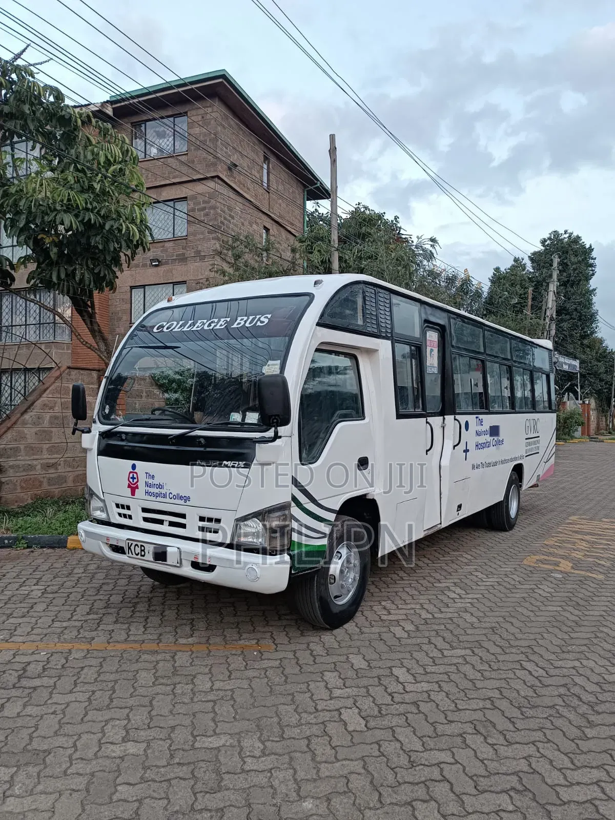 Isuzu NQR 2014 White