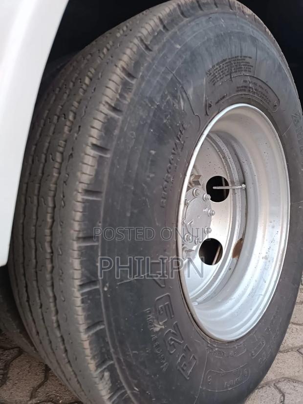 Isuzu NQR 2014 White - thumbnail 8