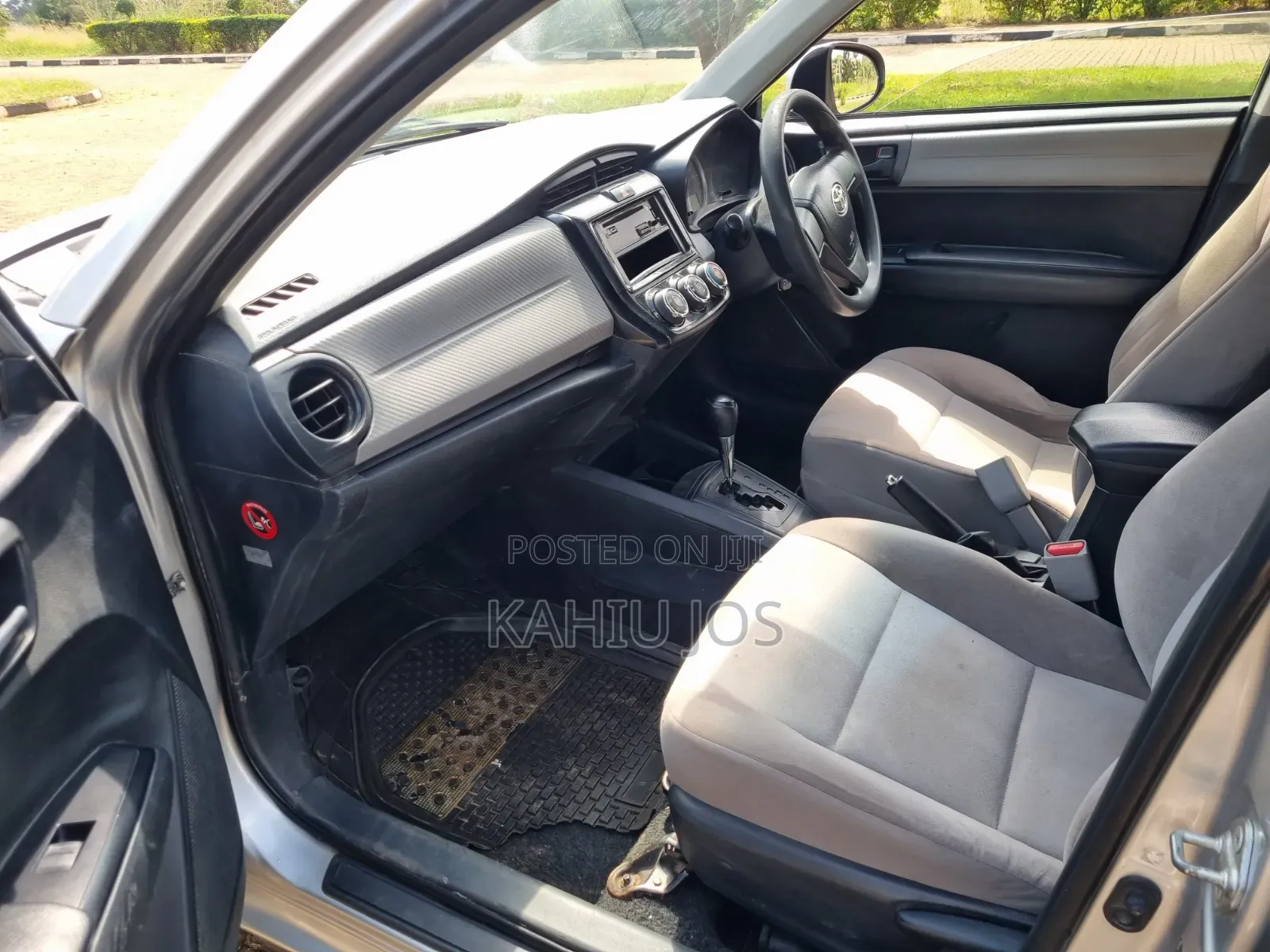 Toyota Axio 2014 Silver