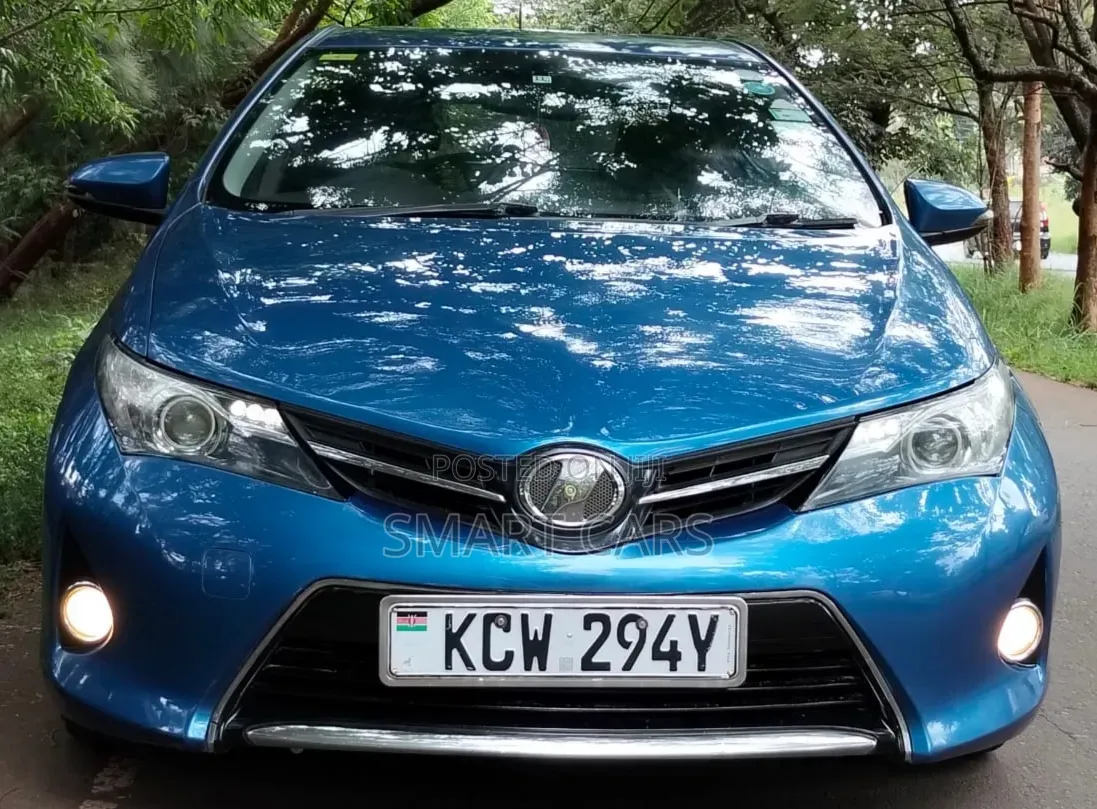 Toyota Auris 2013 Blue