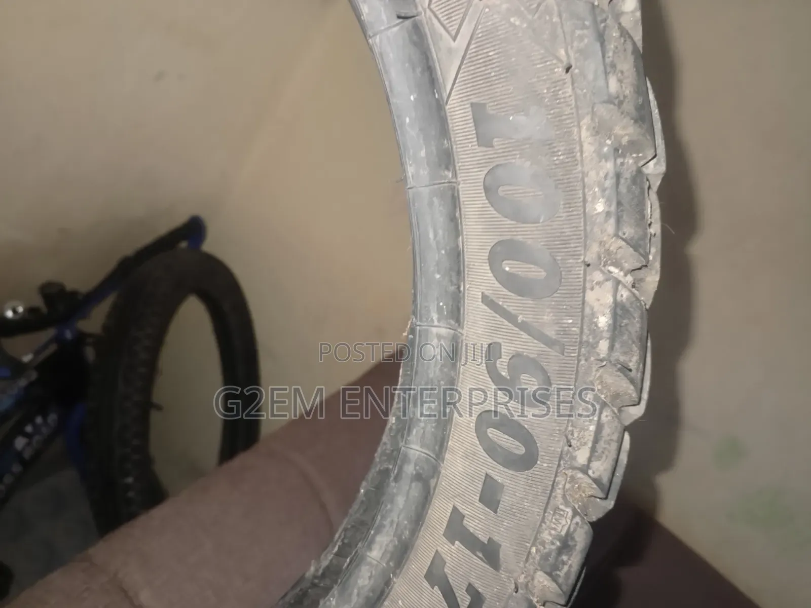 Motorcycle Fairly Used Tires Size2.75-17