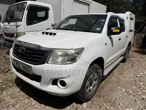 Toyota Hilux 2015 White
